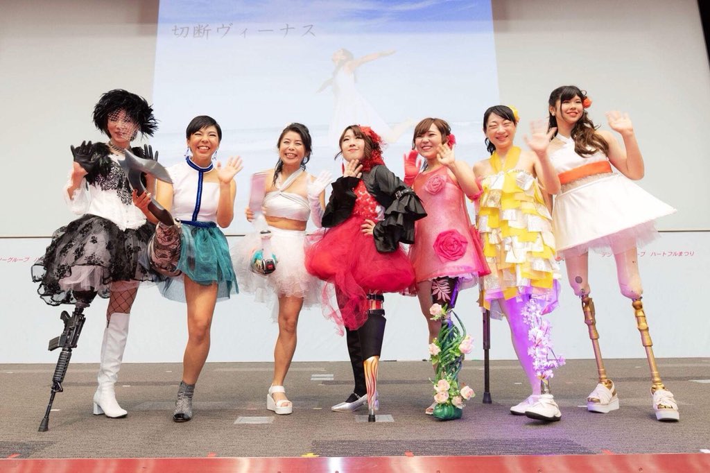 前川 楓 Kaede Maegawa 今日はdensoさん本社にて 切断ヴィーナスのファッションショーに出させていただきました めっちゃくちゃかっこいい義足にテンションぶち上げでした ステキなメイクに ステキなドレスに もう何もかもが最高で本当に