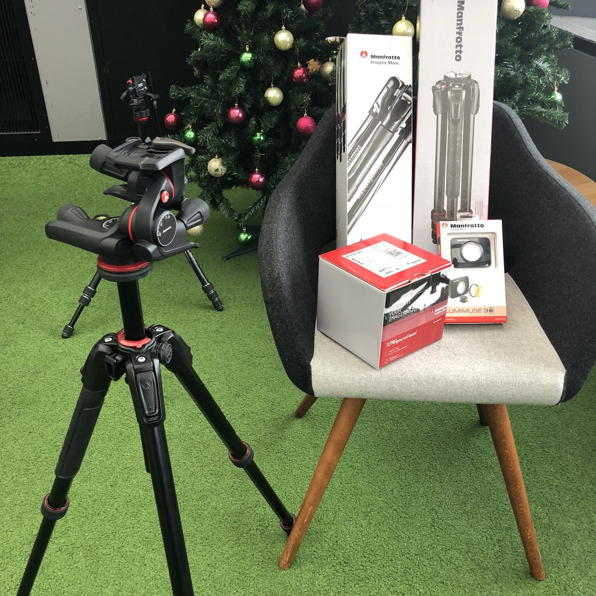 momof2lgs's tweet photo. Manfrotto at @BlogOnUK
@manfrotto_uk
#ManfrottoBlogOn
#imaginemore #BlogOnToys https://t.co/scifV5leCr