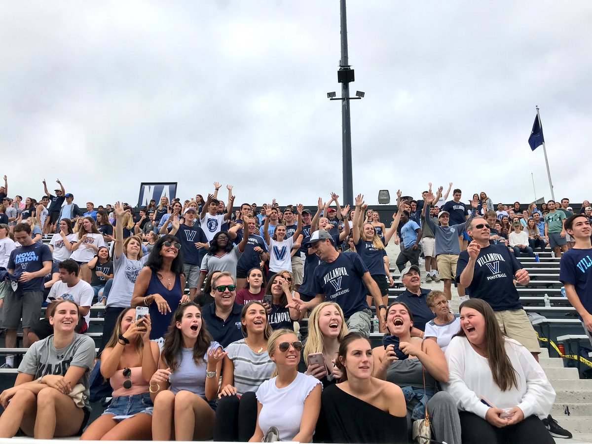 NovaFootball's tweet photo. S/O to the best students out there, #NovaNation! 👏
#TapTheRock
#GoNova https://t.co/zmxkVHOLUK