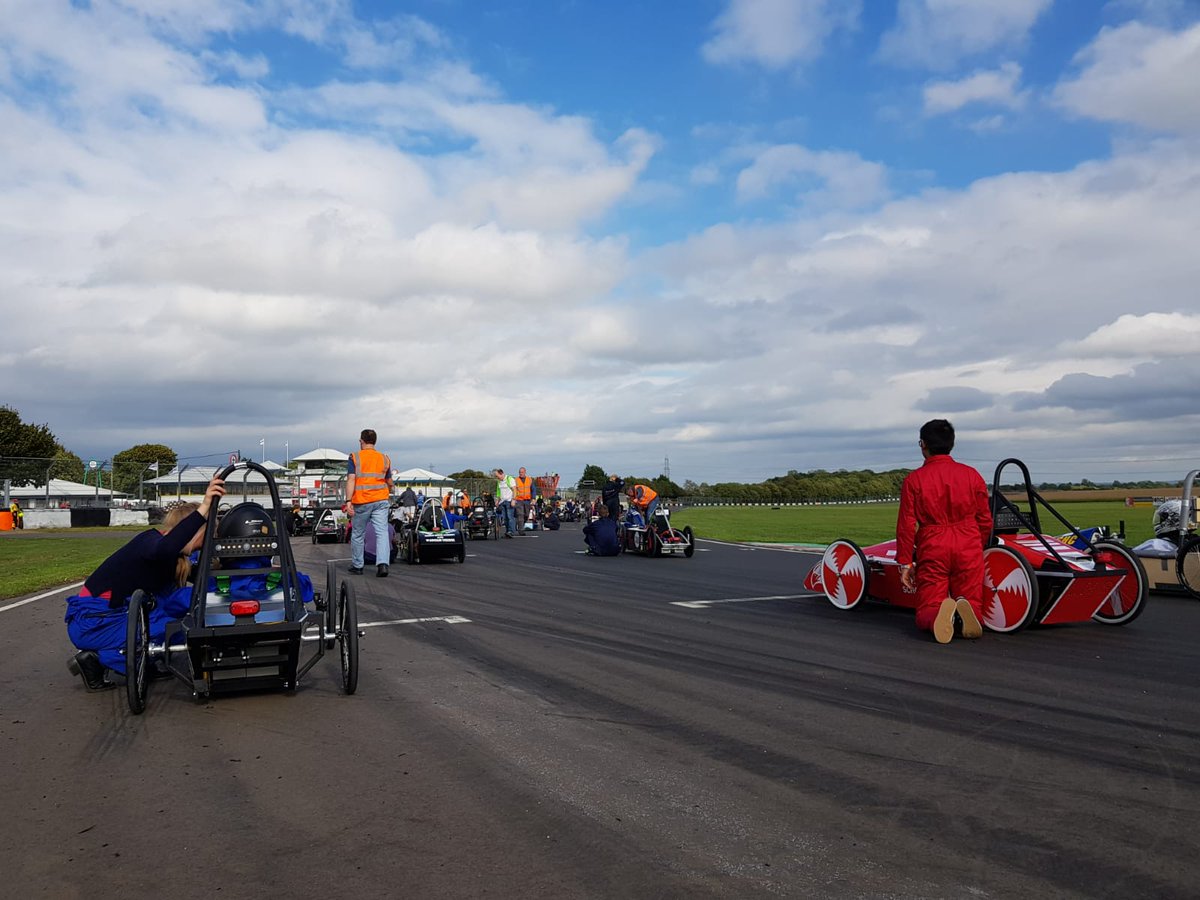 KewHouseDesign's tweet photo. The view from the grid for the final race of the day! Wish us luck! 🤞 #kewhouseschool #KHSDesign #KHSFormula24 https://t.co/nBdGxZXEux