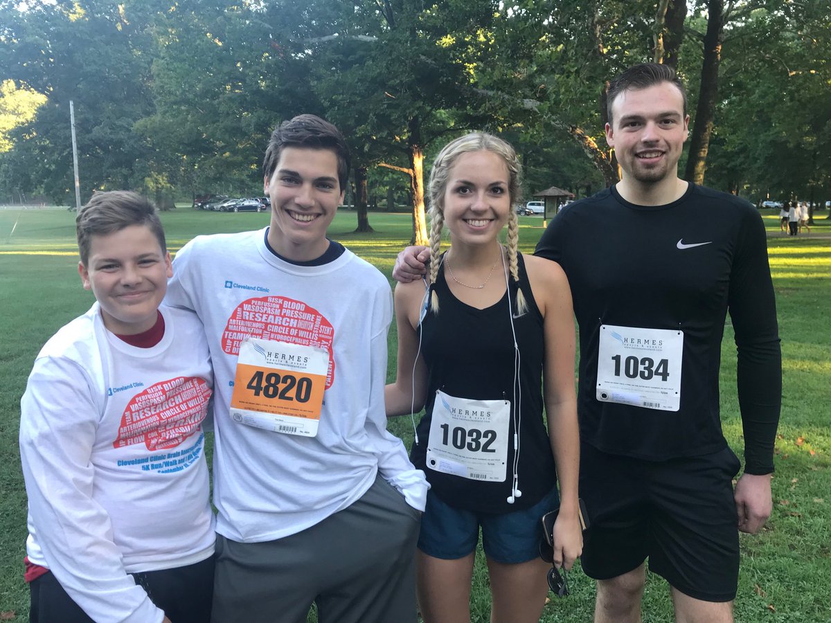 MarySueCrawfor1's tweet photo. Proud of my 4 grandchildren in the Cleveland Clinic Brain Aneurysm Awareness Run. https://t.co/aNuZKWMj4k