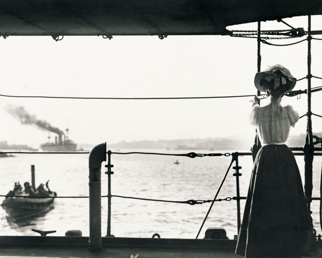 jatustein's tweet photo. Watching the HMS Powerful depart from Sydney Harbour; September 5, 1907
#HMSPowerful #SidneyHarbour #1900s #Photography #Vintage #Australia https://t.co/8i1e1x5mF5