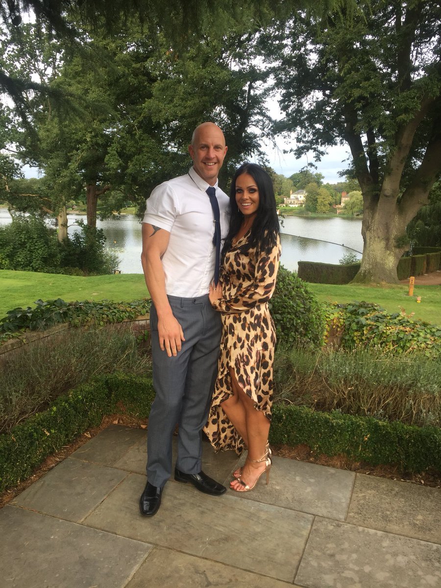 Squigsquigs's tweet photo. We love weddings @dynamicptmatt https://t.co/bsuiTLarXC