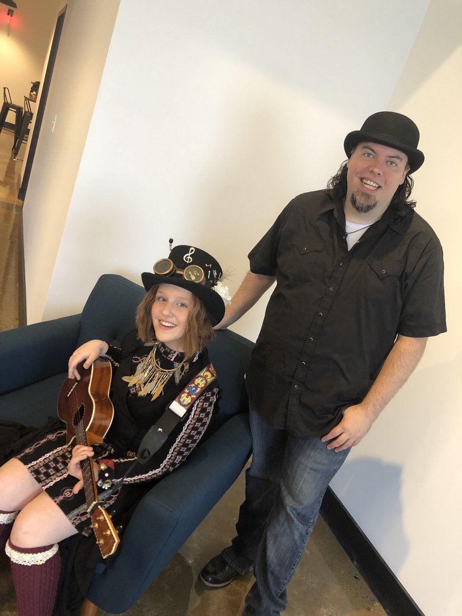 theemisunshine's tweet photo. Me and Drummer Bob...he’s my timing! #perfectmeter #likeaclock https://t.co/Ca35RnDoTG
