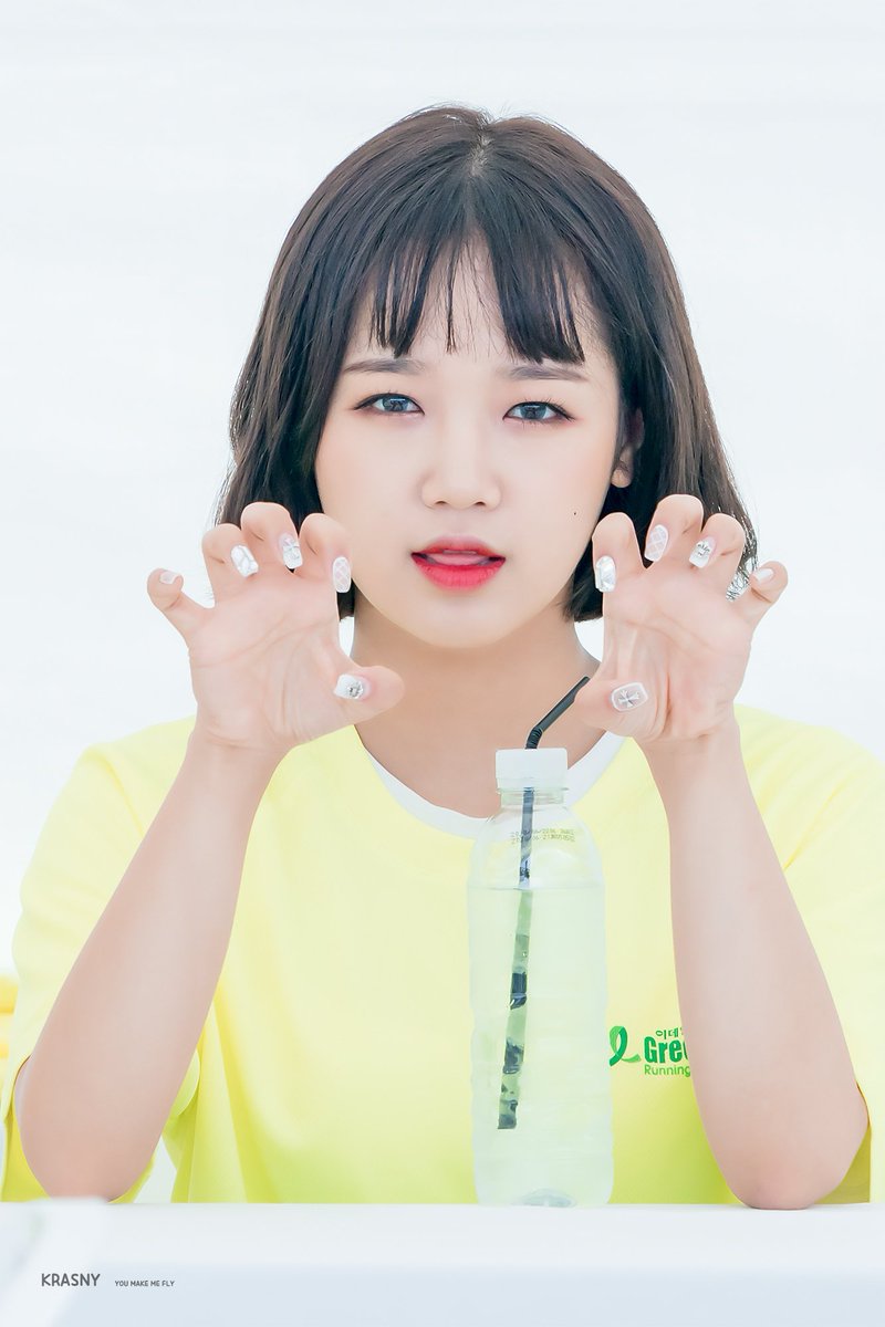 choiyoojungnet's tweet photo. 180915 그린리본 마라톤 4Pics
겸사겸사 단발댕으로 변신😆
#최유정 #유정 #위키미키
#Yoojung #Wekimeki https://t.co/z1dXIT3ycU