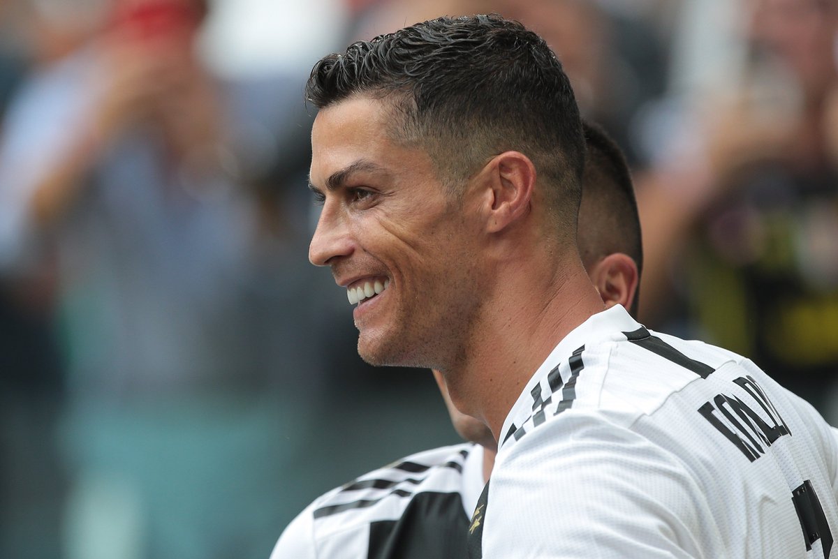 ChampionsLeague's tweet photo. Cristiano Ronaldo opens his Juventus account with two goals as the Bianconeri beat Sassuolo 2-1 to stay perfect in Serie A. 🔥🔥

Will he top the #UCL goal charts for a seventh straight season this term? 🤔 https://t.co/xuXeDH8aoZ
