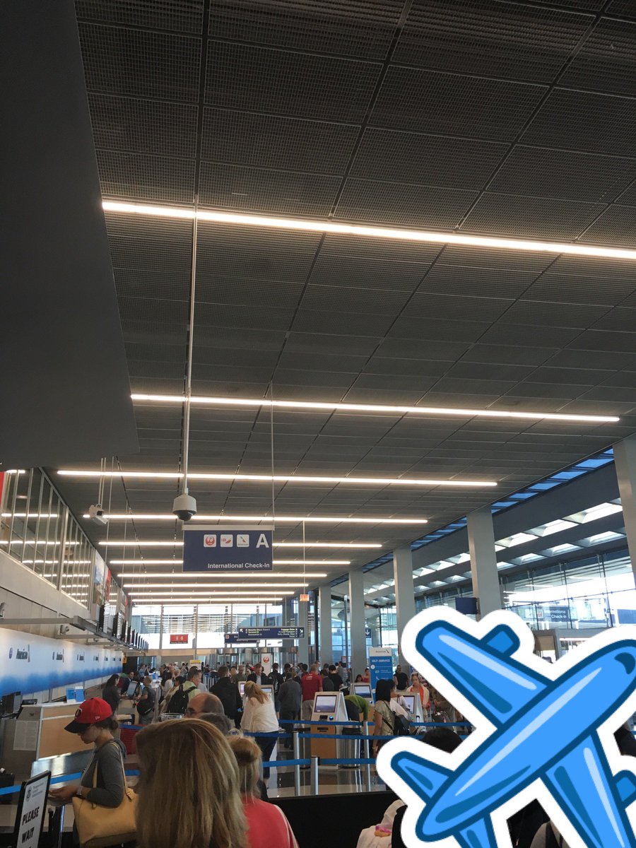 acl777's tweet photo. I'm at Terminal 3 in Chicago, IL https://t.co/74SDi82e72 https://t.co/IDPANjchS5