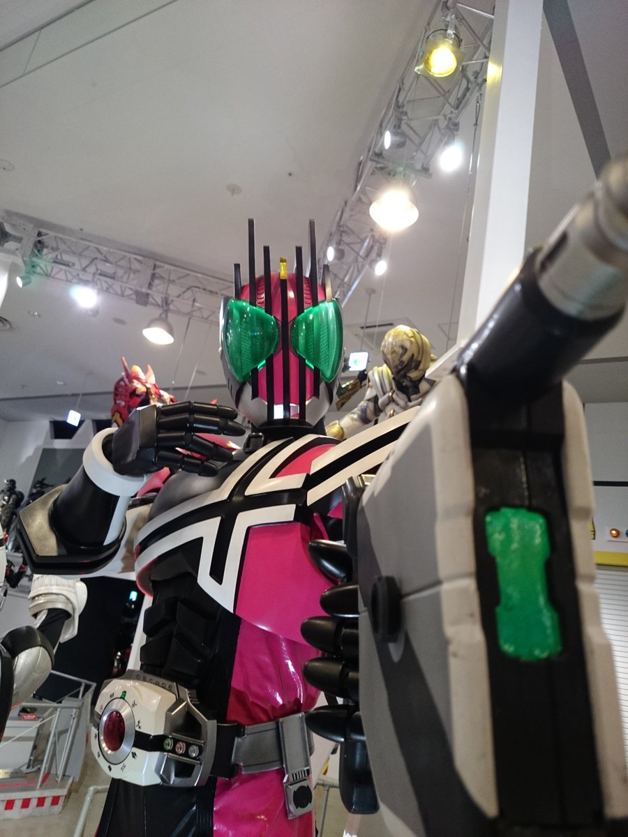 じょにーp 5 仮面ライダーウィザード ドラゴン インフィニティ もうね アクロバティックに動く 中間フォームはドラゴン ツボをつくデザイン インフィニティの煌びやかさ 変身者がまぁうん それも含めてカッコいいいと言い切れる