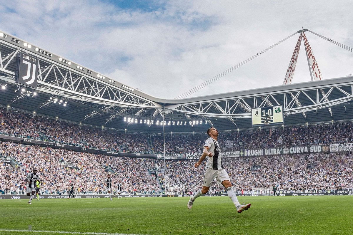 FtblPhotos's tweet photo. Cristiano Ronaldo. #Juve [by Daniele Badolato]: https://t.co/2fv7AF4tfE