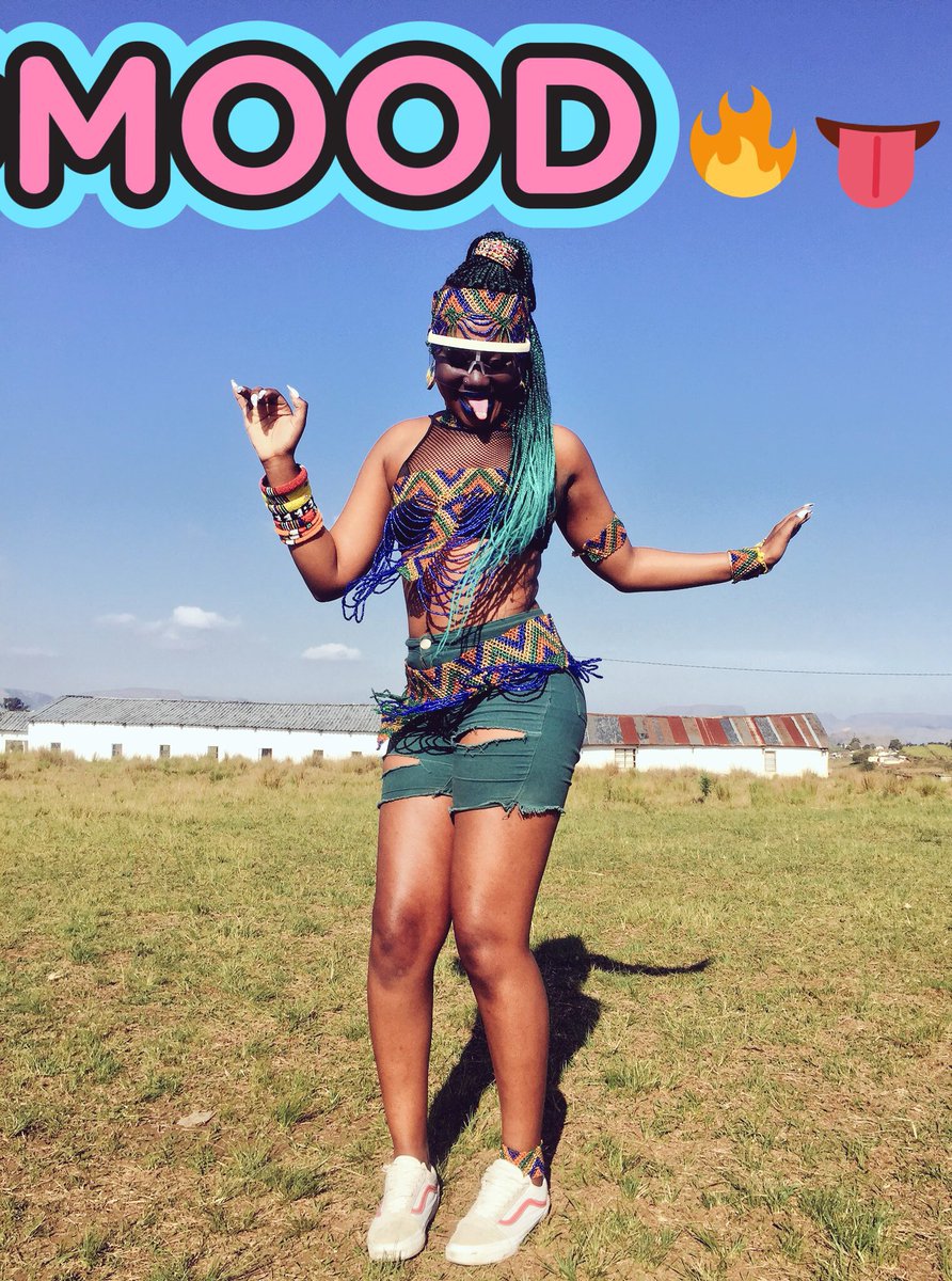 artchildafriika's tweet photo. It’s time for @IdolsSA #IdolsSA2018 💃🏽💃🏽💃🏽👅👅 https://t.co/aB5yit2vyv