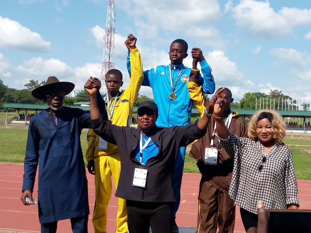 SOSNGR's tweet photo. #TeamDelta's Goodness Ireda emerged champion in the Boys' 200m final, having stopped the clock at 23.70s.
🥇Ireda - #TeamDelta
🥈Emmanuel Ajenu - #TeamBauchi - 24.08s
🥉Habobakar Gadafi - #TeamTaraba - 24.23s https://t.co/C8V2Opc2ty