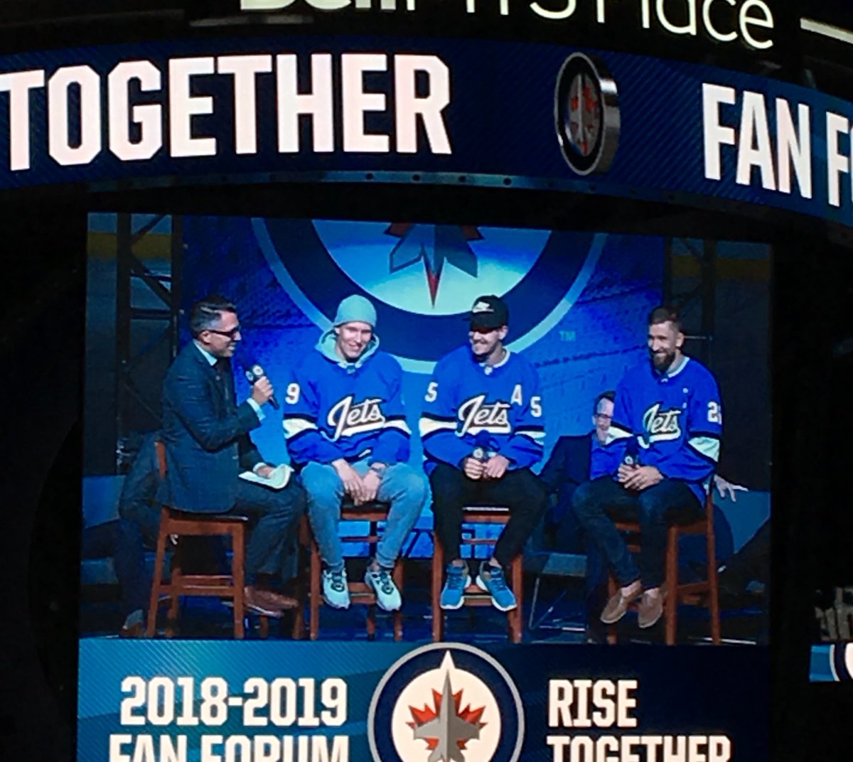 JetsJetsJetsGuy's tweet photo. Love the Jets new third jersey. Don’t get the hate. #IsItOctoberYet https://t.co/WZJjErIlc3