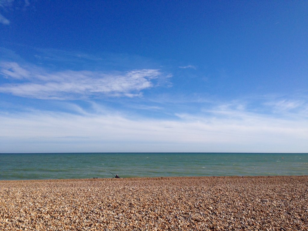 anthonyrh33's tweet image. Went to the beach twice today. Beautiful day for a relaxing walk. First two pics at 9.30am then at 3.30pm. #SamePosition #PevenseyBay #EastSussex