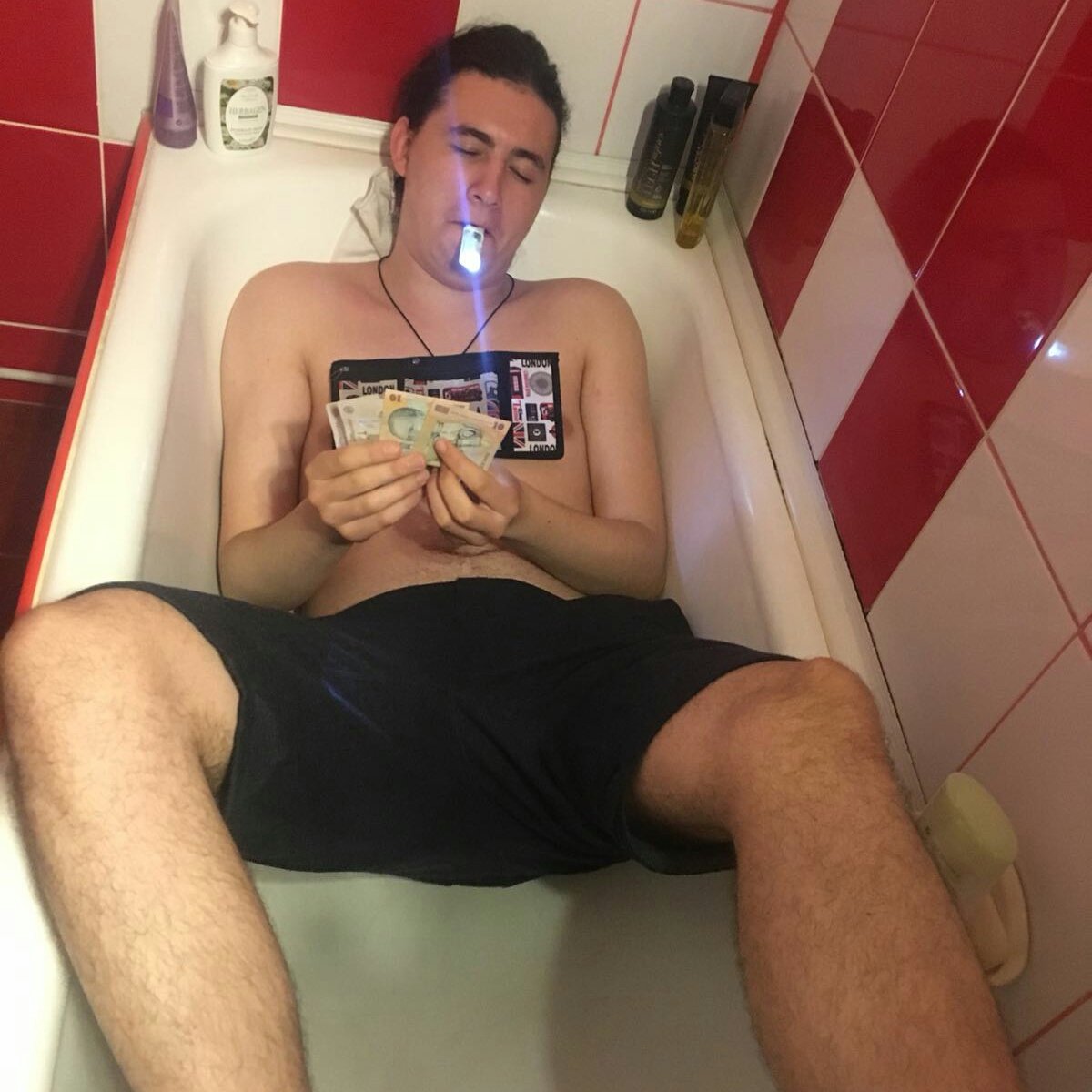 CHIMIEEEEEEE's tweet image. #blessyotrap