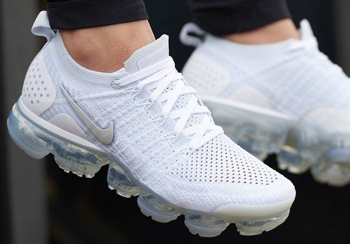 nike air vapormax flyknit 2 white vast grey