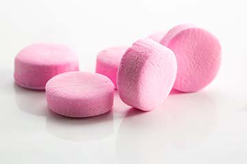 1955 McLean's Magazine article on <a href="/GanongBros/">Ganong Bros.</a> - archive.macleans.ca/article/1955/1… Fun read with local #genealogy &amp; history. #candy