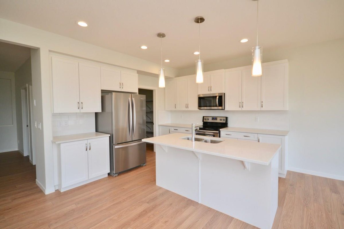 CoventryHomes's tweet photo. This week's Quick Possession is the move-in ready Pandorian in College Woods of Secord. At 2025 sq.ft. it's a great size for any family, with 3 beds, 2.5 baths &amp; that upper floor laundry we all love. Call to take a tour from Vanja - 587.524.7313 #yegre #moveinquick https://t.co/OrA6JaBPku