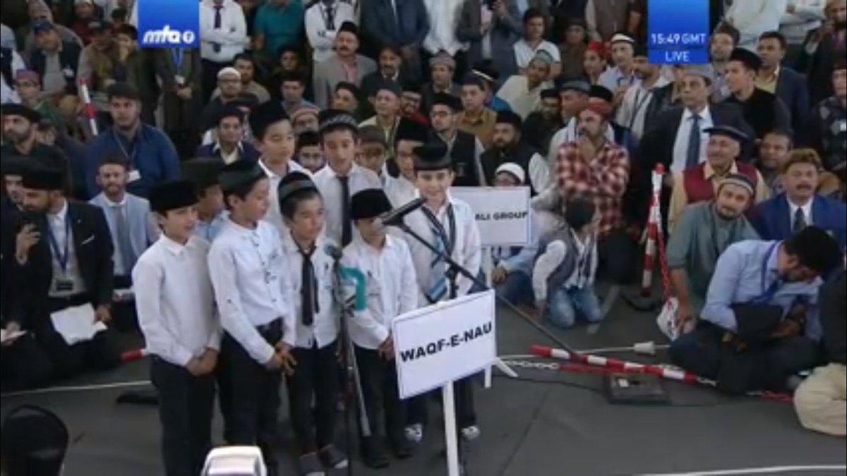 SabahatMS's tweet photo. The confident bunch... So cute!!! 😍😍😍😍😍
#JalsaBelgium https://t.co/kdQ2zLMpyS