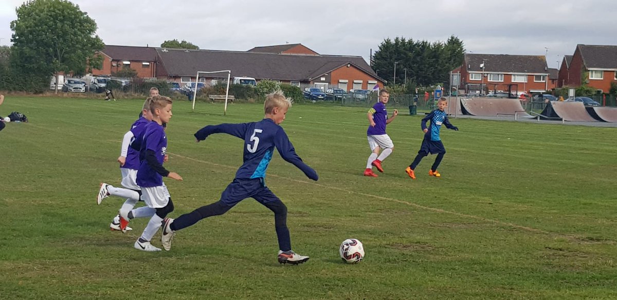 Hrfc_mini's tweet photo. A good morning for @Hrfc_mini U11 away @BroughtonPark U11...plenty of goals scored across the team ⚽️

These guys are getting ready for 11 a side Junior football from next season

Well done to everyone who played and good luck to @BroughtonPark U11 for the rest of the season 👍 https://t.co/h5diG7XK0m