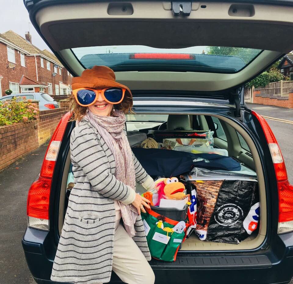 PositiveEyeLtd's tweet photo. #PositiveEye is off down south taking the difference maker Positive Looking to inspire professionals in the simple strategies it offers!
Photo of Gwyn wearing a fabulous orange hat in the style of Paddington and a large pair of orange sunglasses. Gwyn is smiling at the camera 😎 https://t.co/QYyYWRebvW