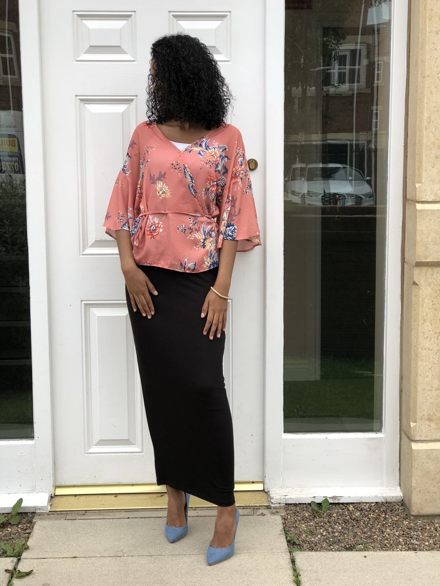 hibasharficntr's tweet photo. This is how our model chose to wear this @Primark Top❤️
Reply/quote with how you’d wear it!
#FloraEvent
#معرض_فلورا
19 Days left
Thursday 5/10/2018 to Wednesday 10/10/2018
Hiba Sharfi Center https://t.co/MRNjjtGK7m