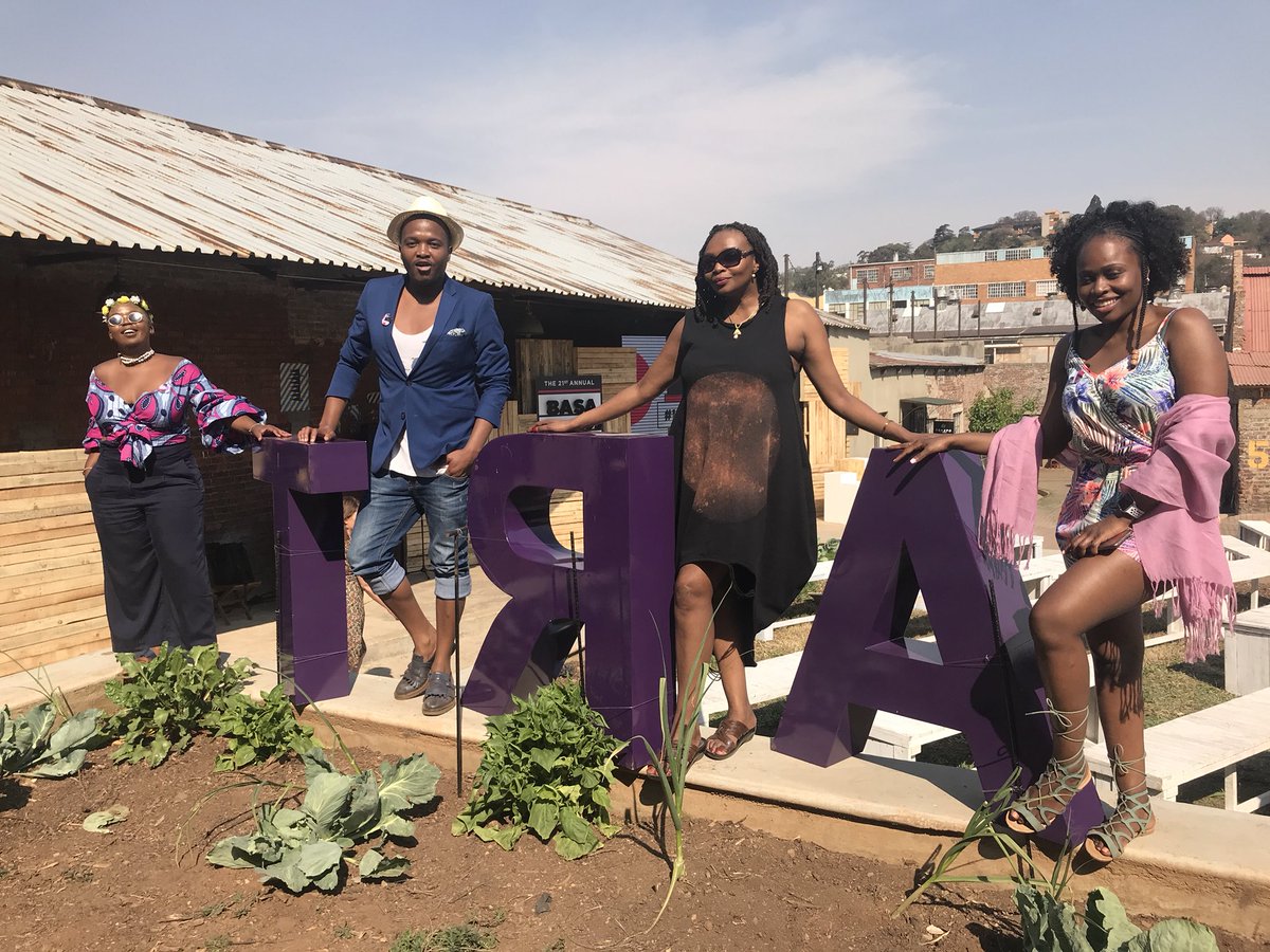 Nontobek0Sibisi's tweet photo. #BASAAwards - I Love My People! 🌿♥️🌿 https://t.co/ZCpClEeVxn