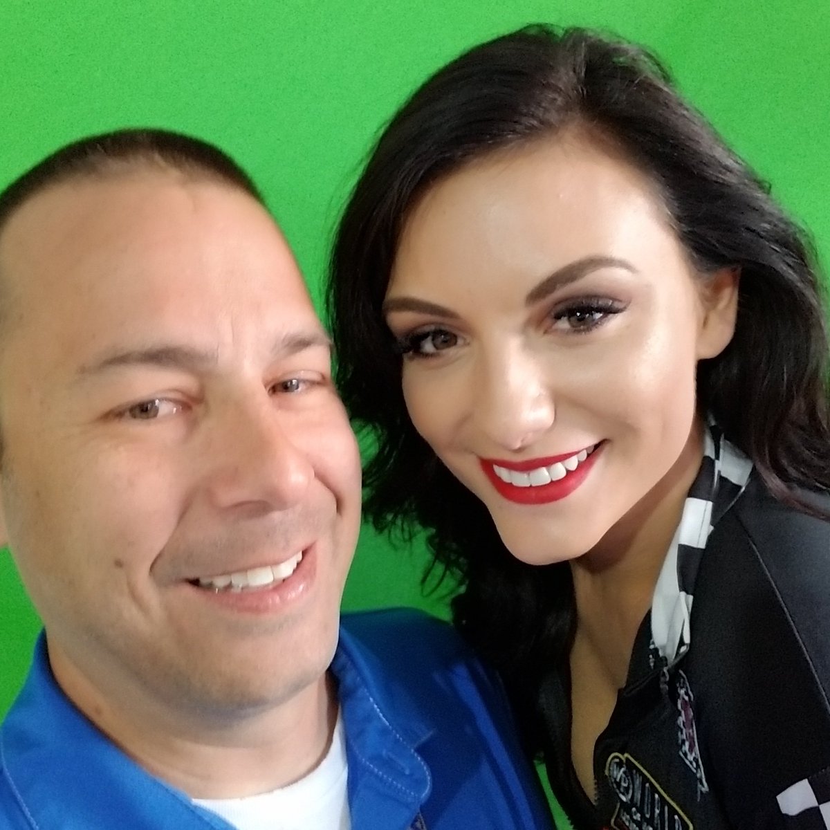 KyleRRickey's tweet photo. Pretty cool to meet @rachieswin from #BB20 @CBSBigBrother today @LVMotorSpeedway #NASCAR #WhatswrongwithAngela https://t.co/z4V3UgkCDL
