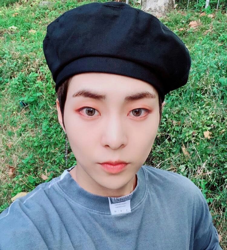 99xiumeow90's tweet photo. #xiumin #cat #meow #슈냥

Gorgeous😙 https://t.co/GQAvjT5sfD