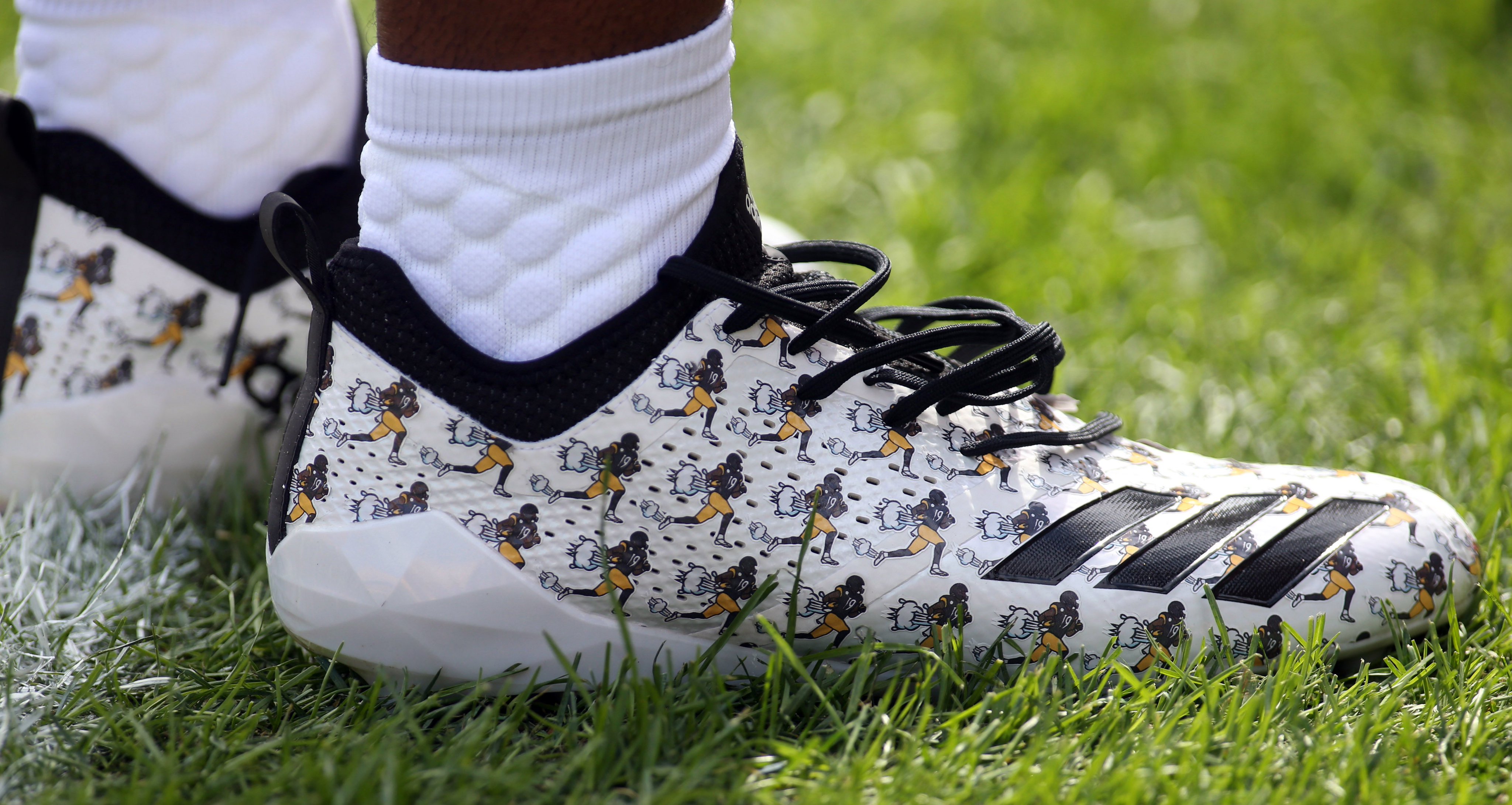 SoleCollector.com Twitter પર: "#SoleWatch: Steelers @TeamJuJu wearing "JuJu Adidas Adizero 5-Star cleats. 📸: Charles LeClaire https://t.co/fuDBCjVrMC" / Twitter