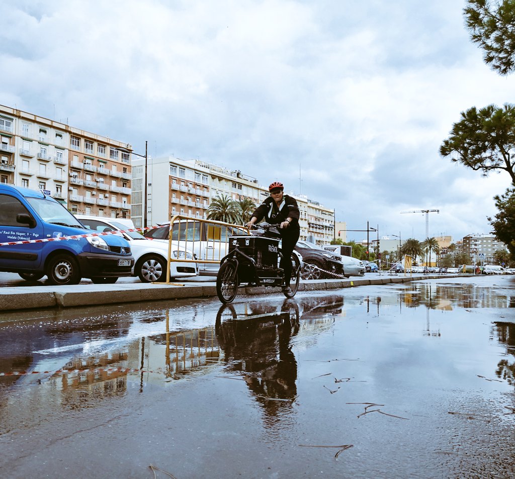 EcoMensLaVeloz's tweet photo. Gran fin de semana en València en el #CIMB2018 que no hubiera sido posible sin el gran esfuerzo de @encicle! https://t.co/2peVqTHiS4