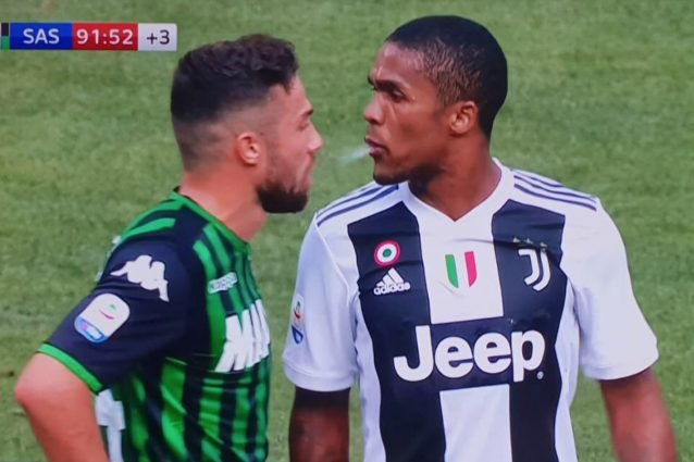 IavaroneToni's tweet image. Caro(?) Douglas Costa se siamo tutti figli di Dio tu indubbiamente sei adottivo