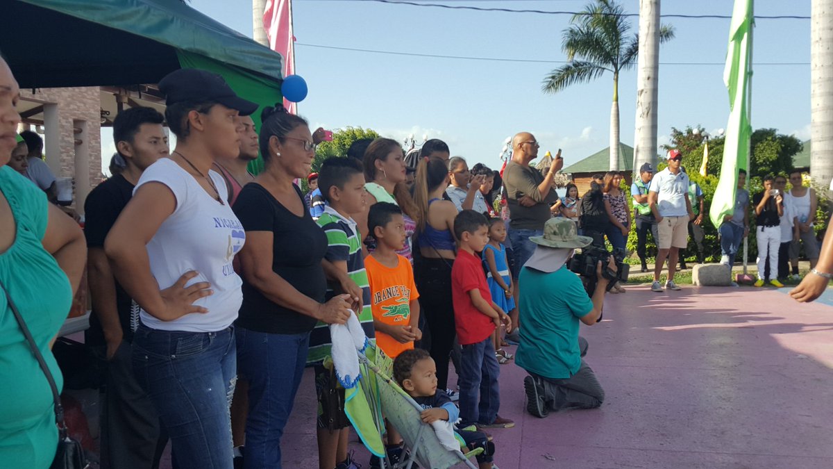 DARIFAL86's tweet photo. Nicaragüenses disfrutan de celebraciones patrias en el Puerto Salvador Allende.#NicaraguaQuierePaz  #NicaraguaSiempreLinda https://t.co/EZQzq5twTc
