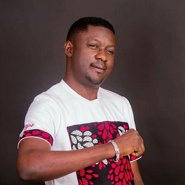 SamSpeaksNow's tweet photo. Happy 40th Birthday to my brother from another mother, Praise Fowow and Happy 12th wedding Anniversary. I celebrate you
#SamInspires https://t.co/4gh5Pw3d91