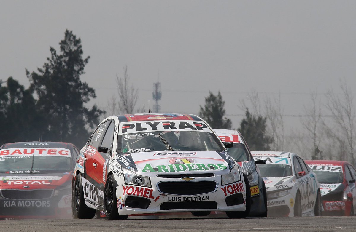 antoninog18's tweet photo. Imágenes del paso de @antoninog18 en #TNEnRosario @prensatn 📷📷📷 #Plyrap #Yomel #PozzoArdissi #Pazima #Nievas #LuisBeltran #RincónMateriales #Arideros #EMESport #PatagoniaData #CVMD #FrutasCaterina #TransporteLaChiva #ElectroService #MataderoMunicipalLuisBeltran #TopCon https://t.co/1COP73cdho
