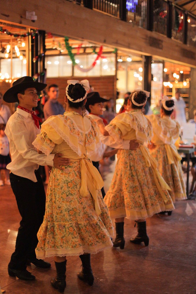 sandbrero's tweet photo. ¡Viva México! 🇲🇽 🎊

📍@elMerkadoCabo in #LosCabos #BajaCaliforniaSur #Mexico 

#VivaMexico #VivaMexicoCabrones #VivaMexico2018 #MexicanIndependenceDay #Travel https://t.co/H8ydT04c6P