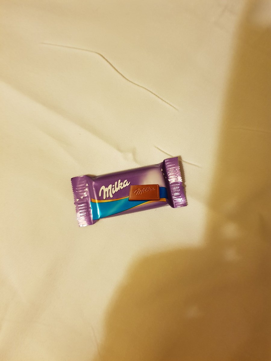 rli22's tweet photo. Oh wow, a choccy on my pillow! Thanks @Hotel_Veronika #EMBOmodularity18 #nightnight #turndownservice #homeawayfromhome https://t.co/Ep58rM6mSr