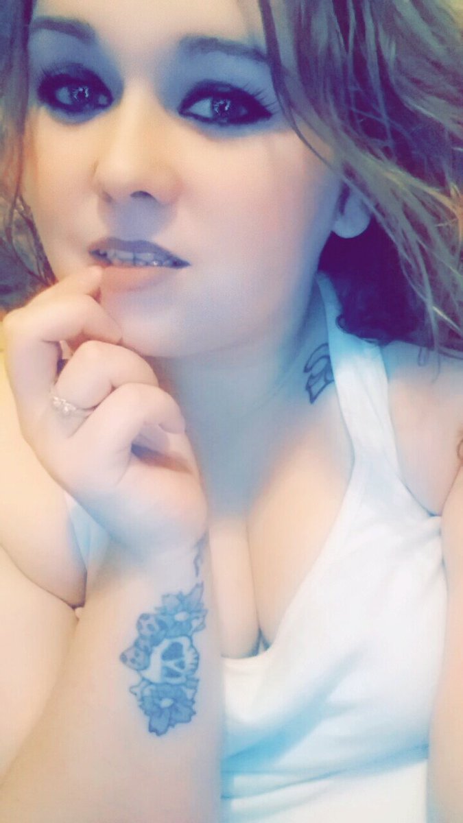 thatbratt690's tweet photo. Who wants to make me smile tonight? Sign up & buy some tokens & let's see what I can do for you 😘
#chaturbate #chaturbatemodel #chaturbatecammer #MFCShare #myfreecams #camgirl #cammodel #CamGirls #cam #thickgirl #BBW #porn #amateurporn #HugoPromotes #iWantClips #followme #Sexy https://t.co/whGuAopvCL