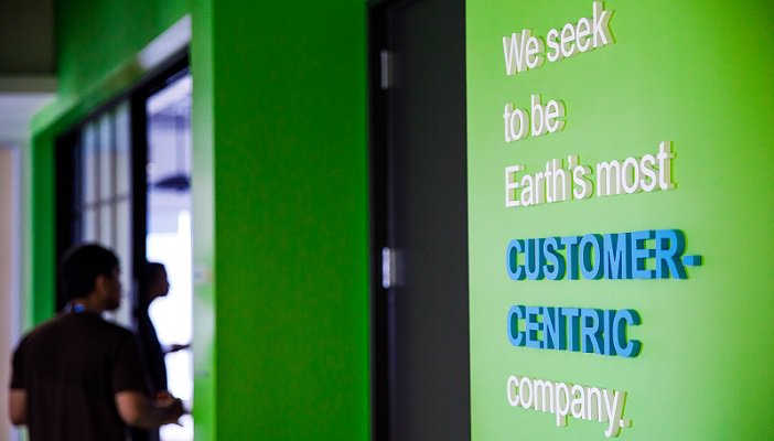 awscloud's tweet photo. Virginia is for lovers... of data centers! Join us in Oct to learn more about our Data Center positions, including Engineering Ops Technicians, Data &amp; Network Technicians for both commercial &amp; cleared work. https://t.co/fhBHgZpJeP https://t.co/2BzsbXEVfl