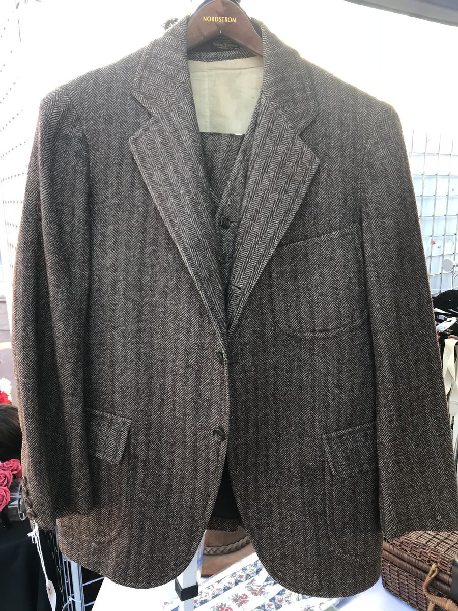 MDApparel's tweet photo. Los Angeles Tweed Pub Crawl inspiration #hickeyfreeman the vintage knickersuit this is what a real professor of archeology would wear back in the 20s and 30s #indianajones #latpc #ADSLA @TheChapMag https://t.co/riYLyZUpcU