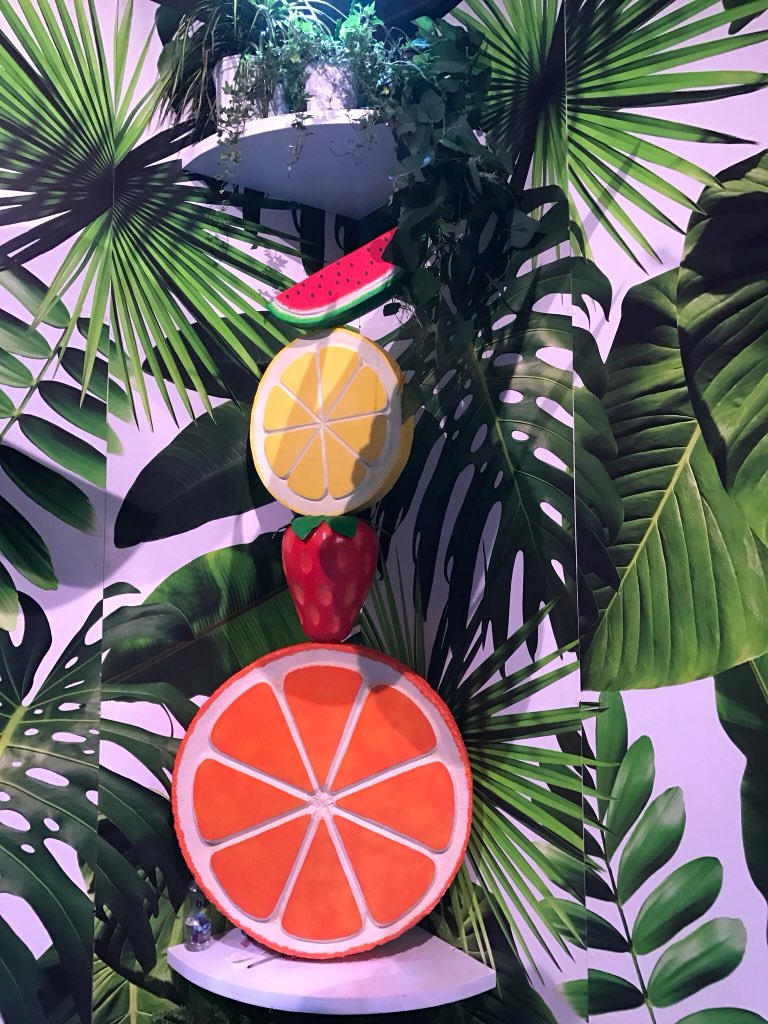 Refinery29's tweet photo. Did you leave #29rooms feeling inspired to create??? This tour’s theme is expand your reality! We hope you got into the magic! 🎊 https://t.co/b1PNQsF2Mt