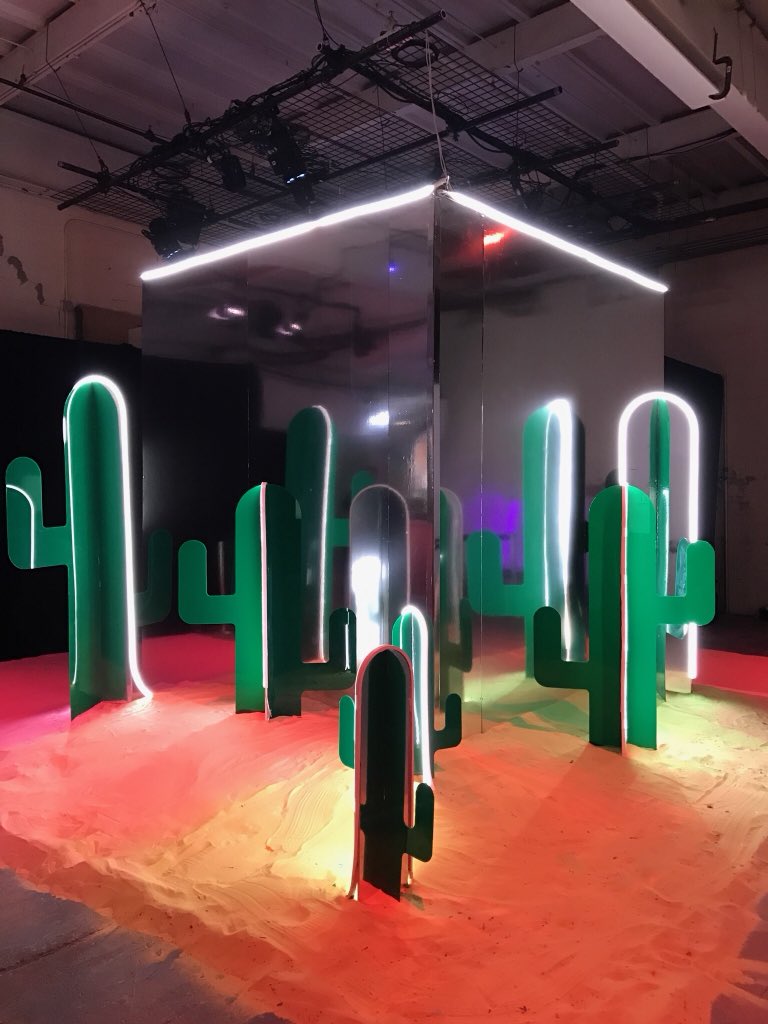Refinery29's tweet photo. Did you leave #29rooms feeling inspired to create??? This tour’s theme is expand your reality! We hope you got into the magic! 🎊 https://t.co/b1PNQsF2Mt