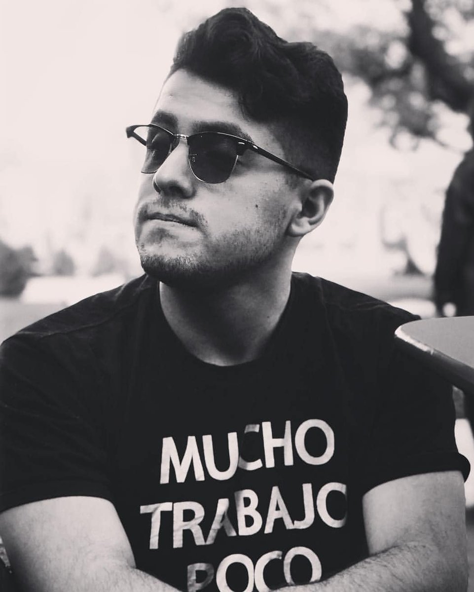 DePaulLambdas's tweet photo. NOTHING BUT RESPECT FOR OUR PRESIDENT 😤😤😤

We're sending warm our regards to our Brother and Chapter President Miguel 'Carnage' Carillo (SP16) on his 22nd birthday! Hope you have a great day 😎 ¡Salud! #GUTimes #BirthdayBoy https://t.co/ec8xu40KDb