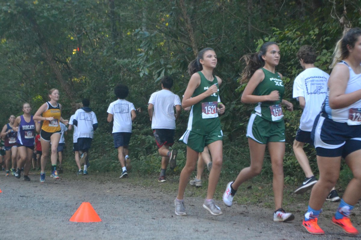 Pickens_XC's tweet photo. Here are some of my favorite photos from yesterday's meet. Everyone did such a great job!
And for those wondering, yes, I did manage to capture a couple of finish line "splash zone" shots, and no, I'm not posting them here. ๐คฎ๐
#runpickens #godragons #xc #crosscountry https://t.co/SMO2IMyAbh
