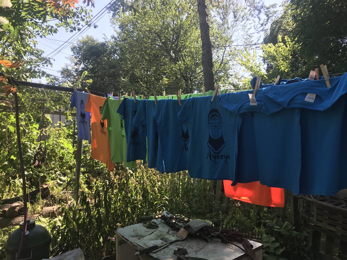 Ayeeyompls's tweet photo. Get on your feet! Come join us at the celebration party for the completion of the Ayeeyo Mural Project. Sept. 22nd 3-6pm. Check FB page for details! 

#artistsagainstislamaphobia #millionartistmovement #lakestreet #art #mural #create

@citypages @CityMinneapolis #southside https://t.co/FEQKlXSdf7