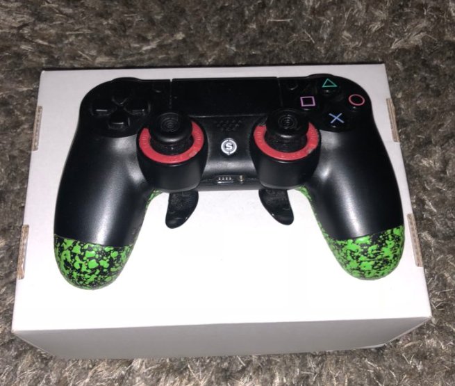 GIVEAWAY:

I'm going to be giving away this:
SCUF INFINITY 4PS PRO CUSTOM CONTROLLER

- Follow <a href="/LewTeeCoD/">LewTee</a> 
- RT this tweet
- Tag 2 friends

Winner announced - 01.11.2018