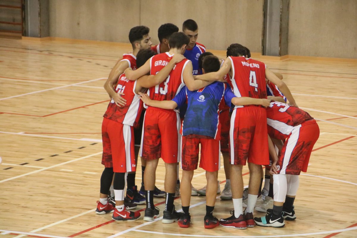 valldu1994's tweet photo. Derrota per 59-66 amb @cb9esplugues a Masnou
3r partit en una setmana.
Gran feina de tot l'equip, preparats per la temporada!
#efectorodillo #somequip #somEsplugues https://t.co/UFu9gwetIP