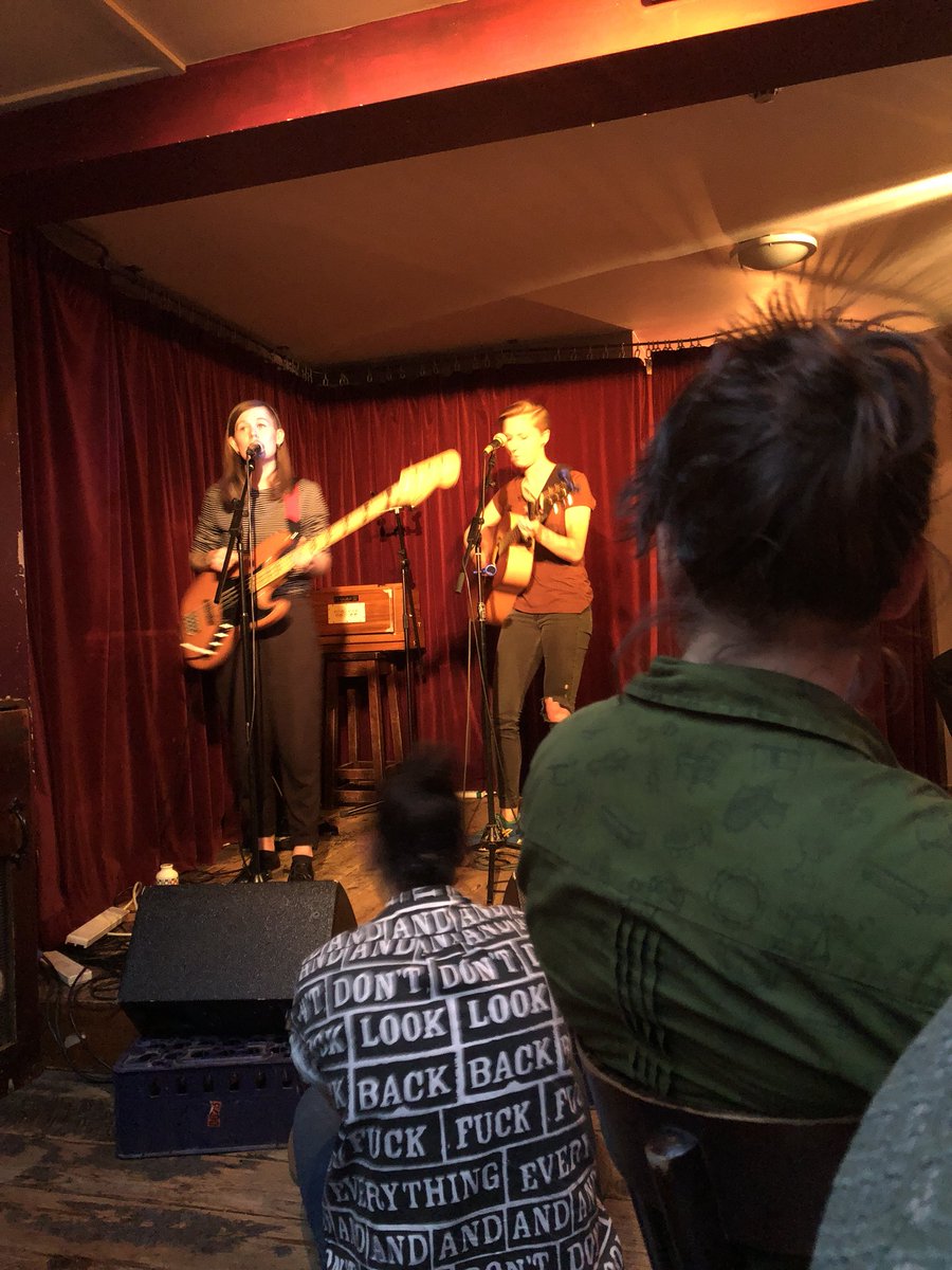 bluemondayLDN's tweet photo. Girls To The Front has kicked off @GreenNote ππΆπ Full house! @miriofficialuk whiskey chip and @lydiathepixie all played and now we have the awesome @hannahlizzy performing! #girlstothefront #womeninmusic #femaleheadliners https://t.co/7pmN5KCcTK