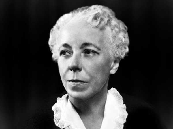 Happy birthday to Karen Horney, psychoanalyst who is credited with founding feminist psychology in response to Freud's theory of penis envy. #FierceWomen #psychoanalysis