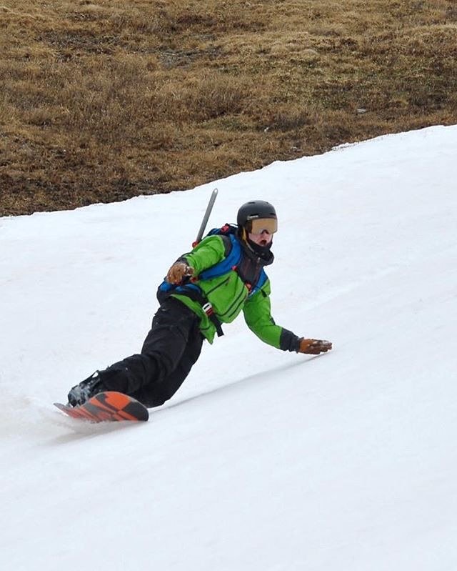 GiroSnowCO's tweet photo. Nearly made it. Soon the grasses will be covered. @michael_mawn enjoying summer stashes. #girosnow #seevivid #snowboarding https://t.co/V12IC0RZoy
