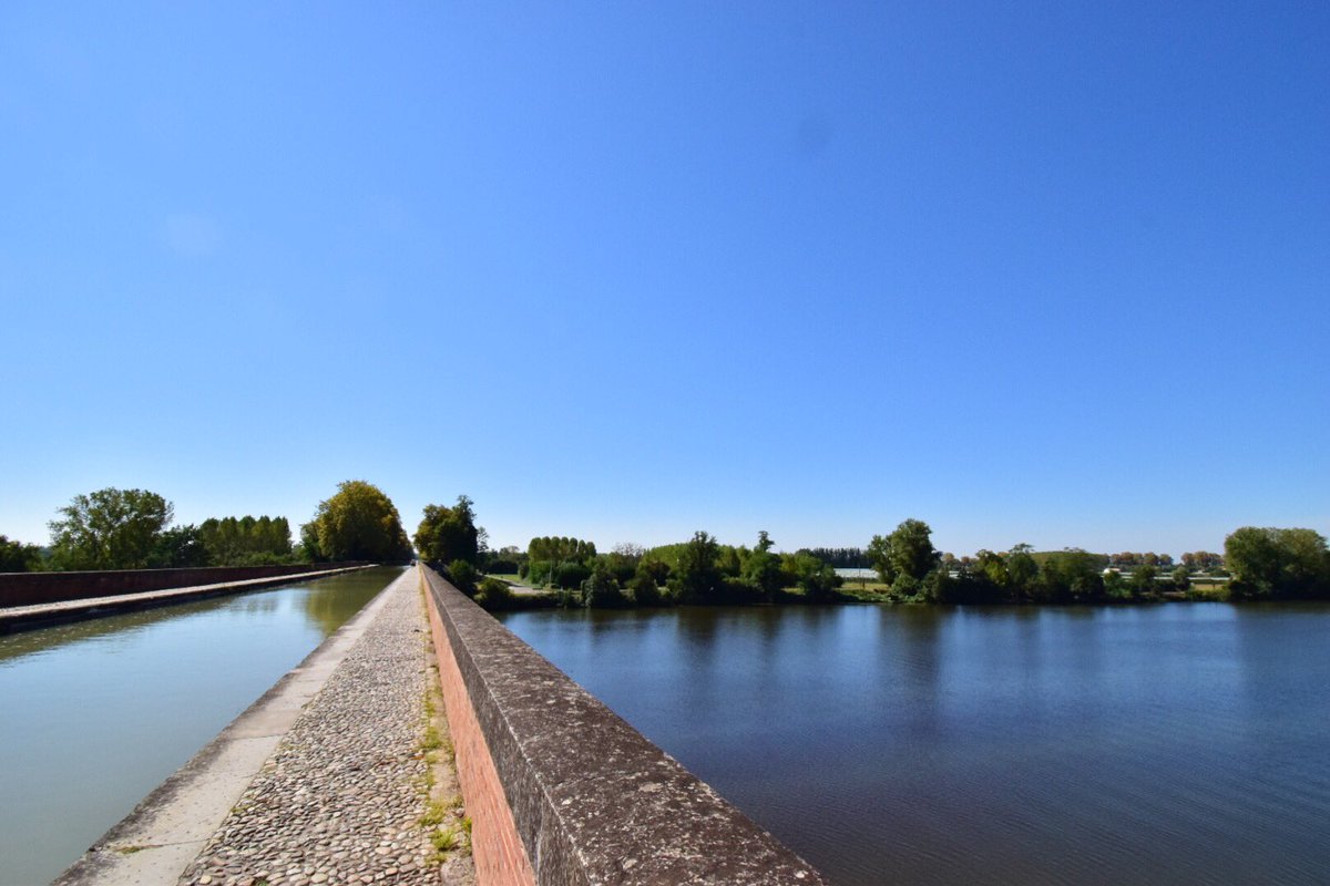ZazousV's tweet photo. Les Zazous dans la ville rose #Toulouse

Arrivée de la 7ieme étape aujourd’hui pour vos zazous le long du Canal de la Garonne ☀️ 

Déjà 785 kilomètres de parcourus, soit la distance Paris-Marseille 😮

Demain direction Carcassonne 🚴‍♂️🚴‍♂️💨 https://t.co/hux5DJBhz7